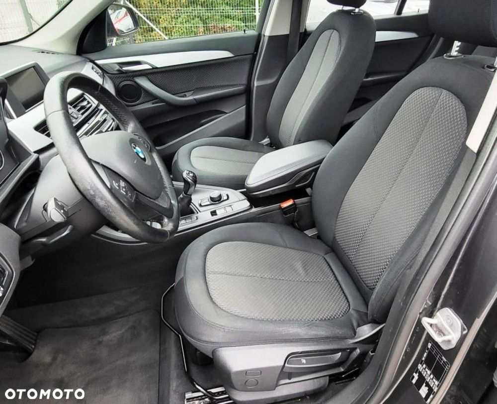 BMW X1 sDrive18i - 8