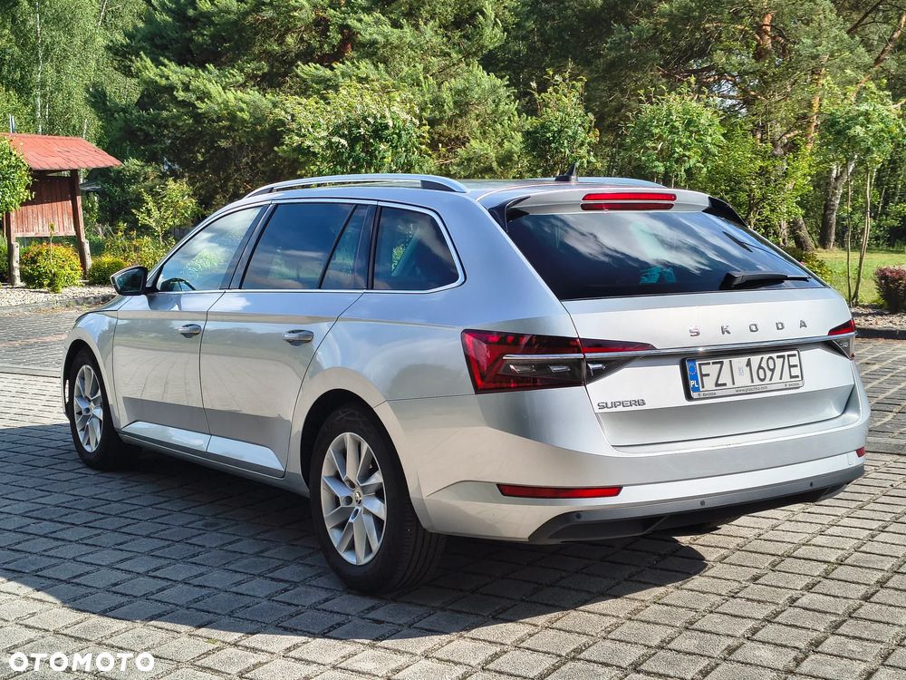 Skoda Superb 2.0 TDI DSG Premium Edition - 8