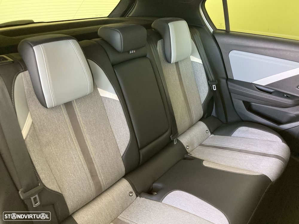 Opel Astra 1.2 T Elegance - 19