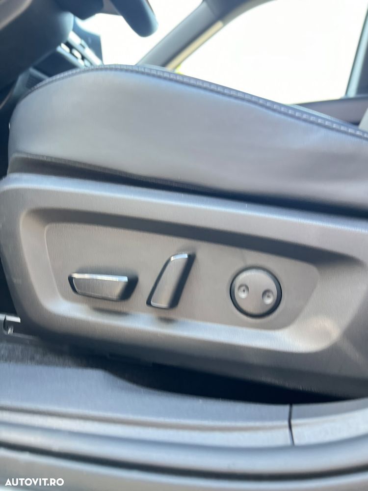Mitsubishi Outlander 2.4 L 4X4 PHEV Intense - 6