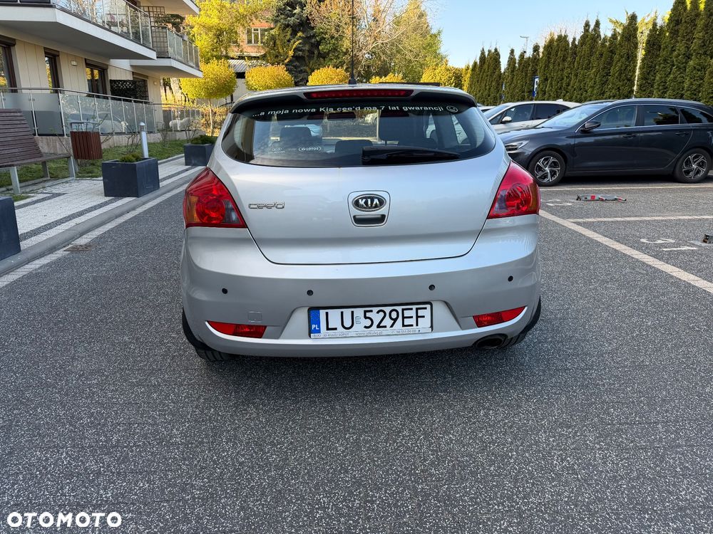 Kia Ceed - 6