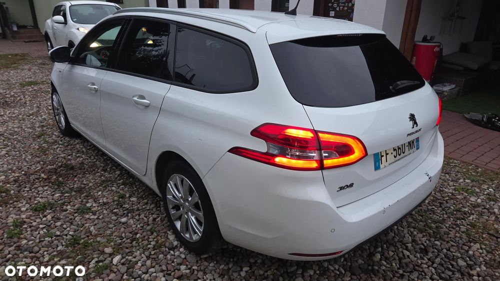 Peugeot 308 2019 photo 3