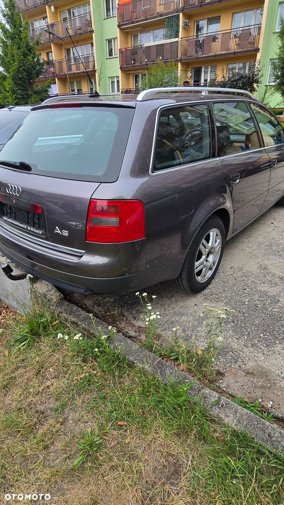 Audi A6 Avant - 1