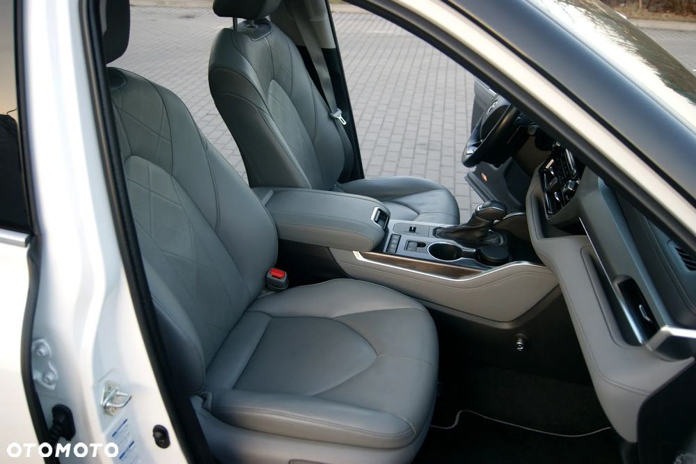 Toyota Highlander 2.5 Hybrid Executive Style - 24