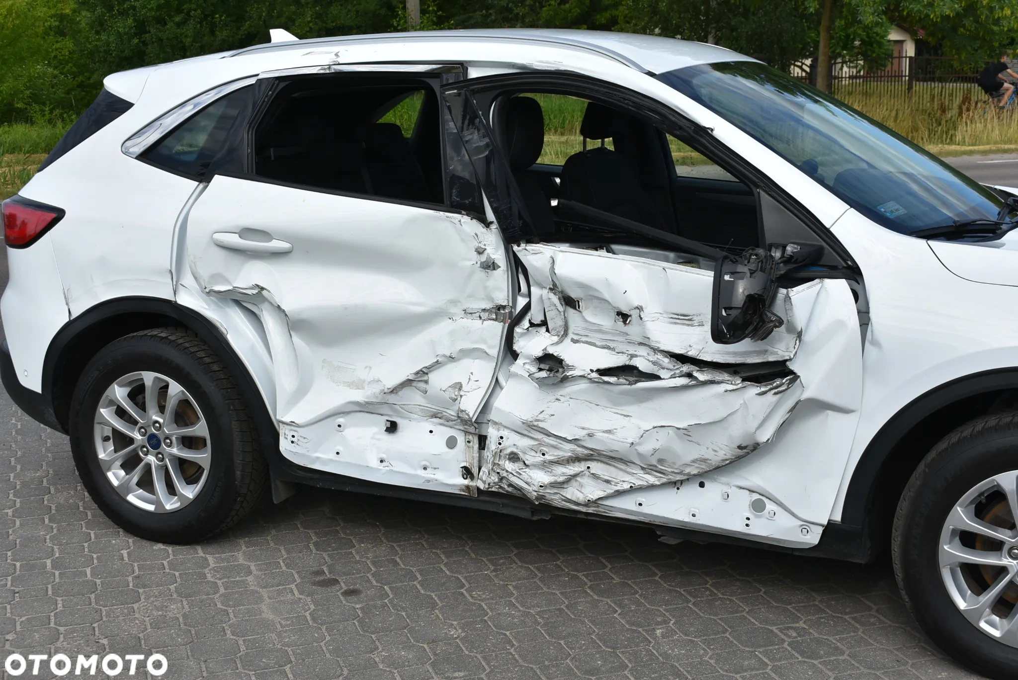Ford Kuga 2.5 FHEV AWD Titanium - 11
