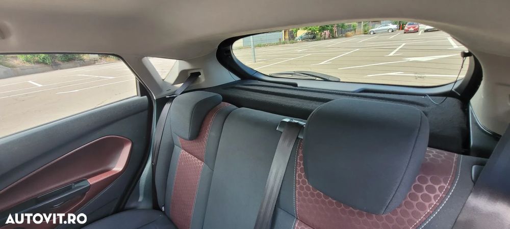 Ford Fiesta 1.25i Titanium - 16