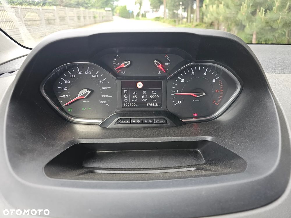 Peugeot Rifter BlueHDI 130 L1 Allure Pack - 23