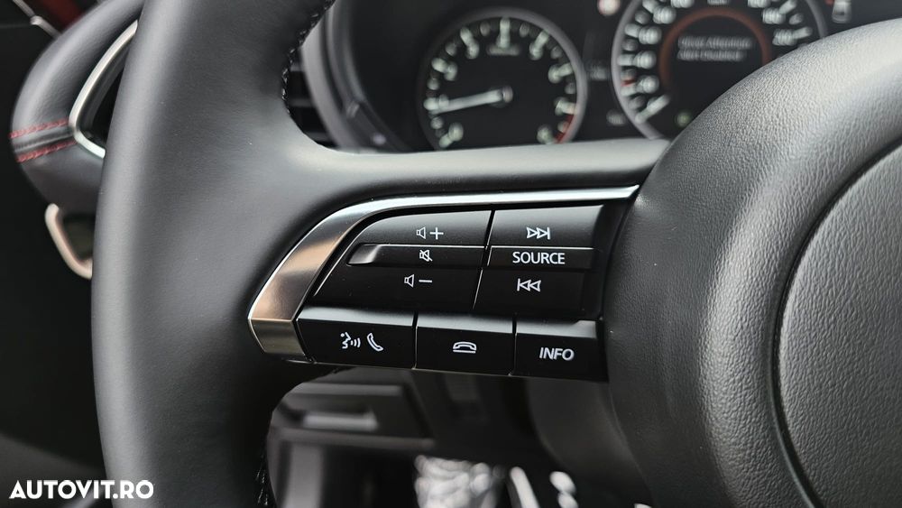 Mazda 3 e-Skyactiv G140 AT MHEV Homura - 16