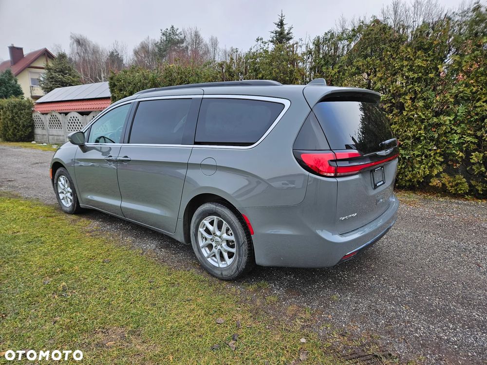 Chrysler Pacifica - 3