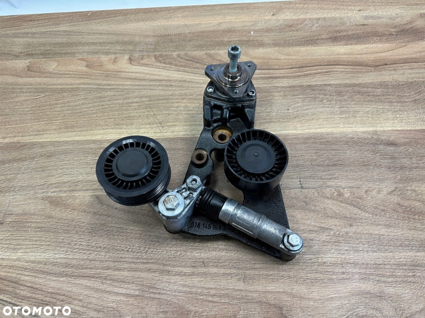 ŁAPA MOCOWANIE NAPINACZA PASKA VW CRAFTER 2.5 TDI 076145169A 076145283 - 2