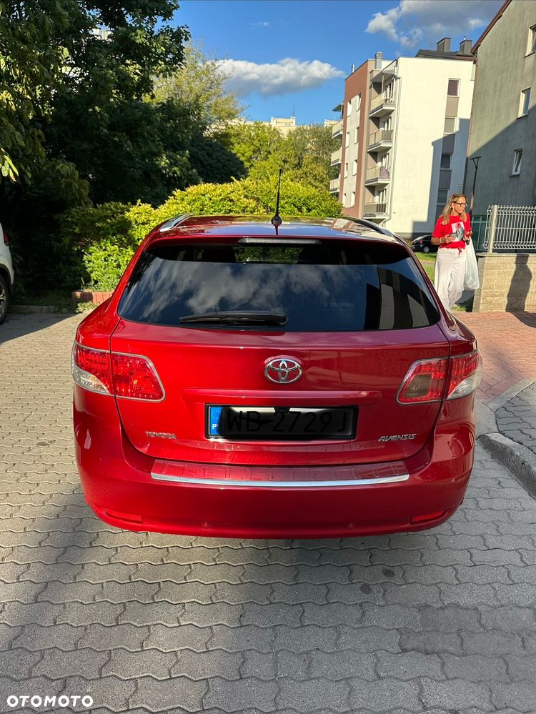 Toyota Avensis 2.0 Premium - 15
