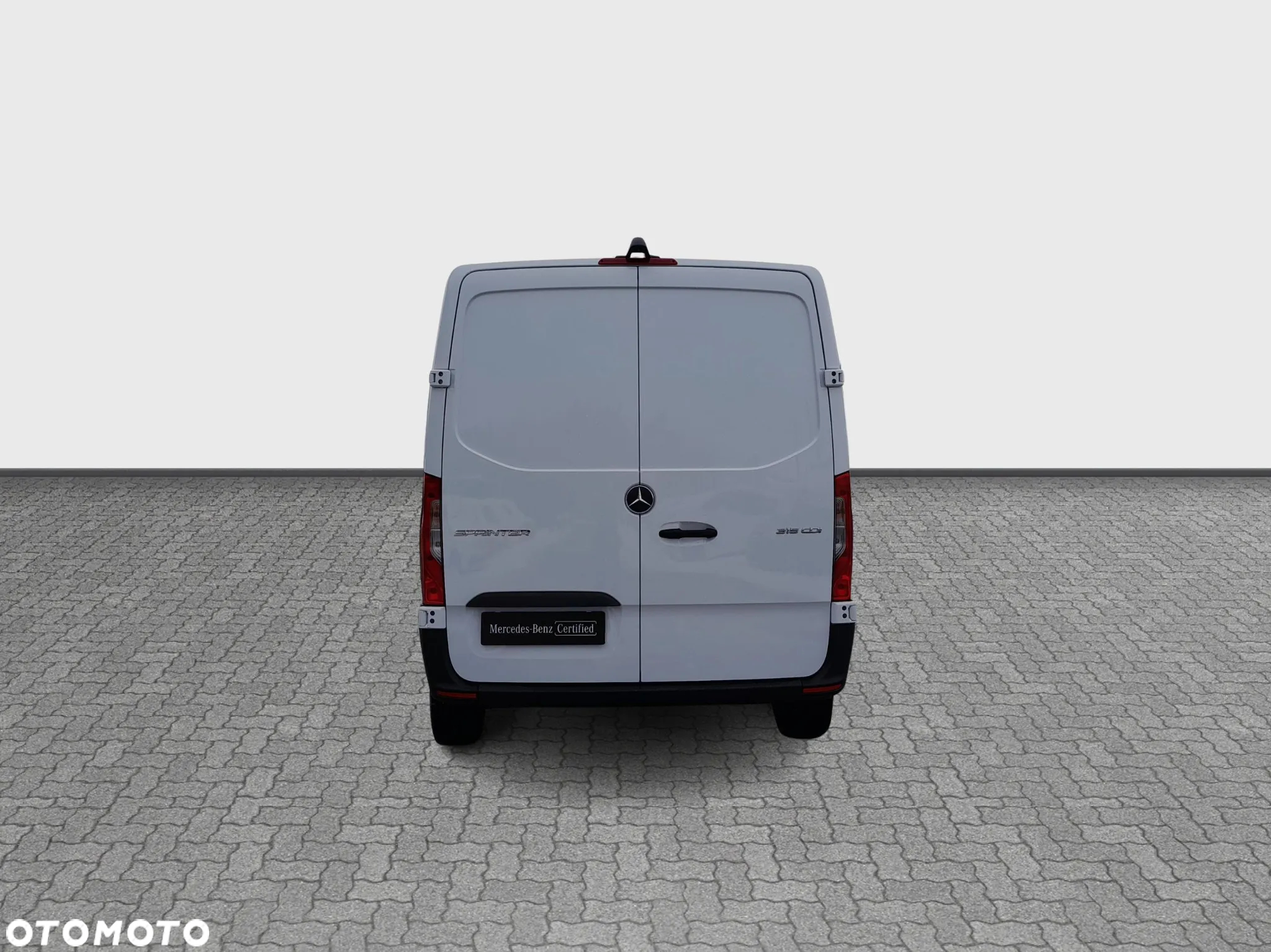 Mercedes-Benz Sprinter - 4