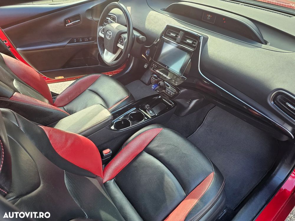 Toyota Prius (Hybrid) Life - 22