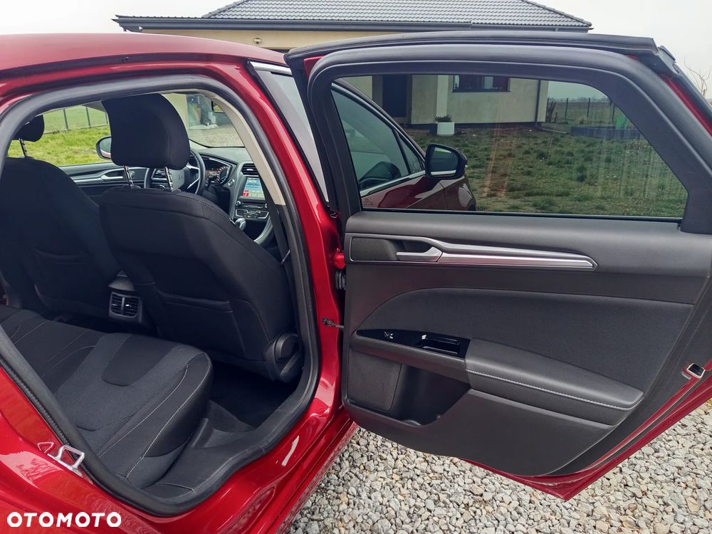 Ford Mondeo 2.0 TDCi Titanium PowerShift - 8