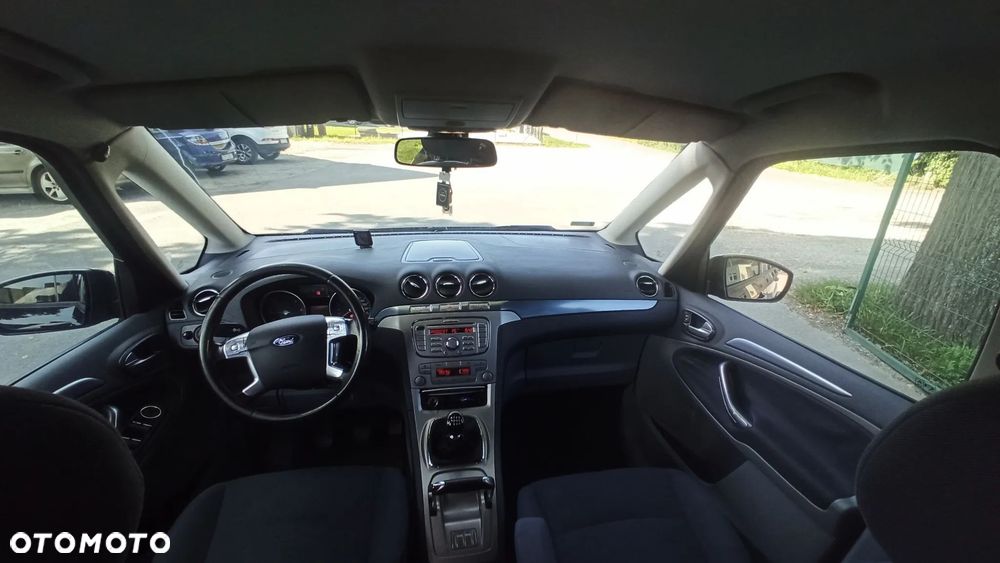 Ford Galaxy - 13