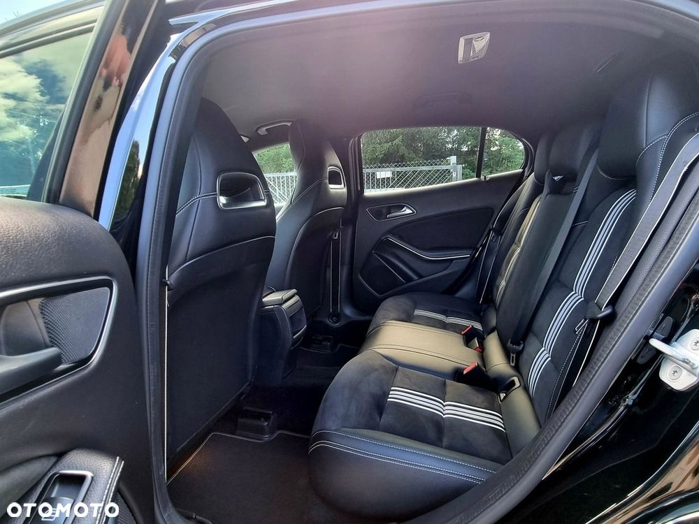 Mercedes-Benz GLA 200 7G-DCT Edition 1 - 20