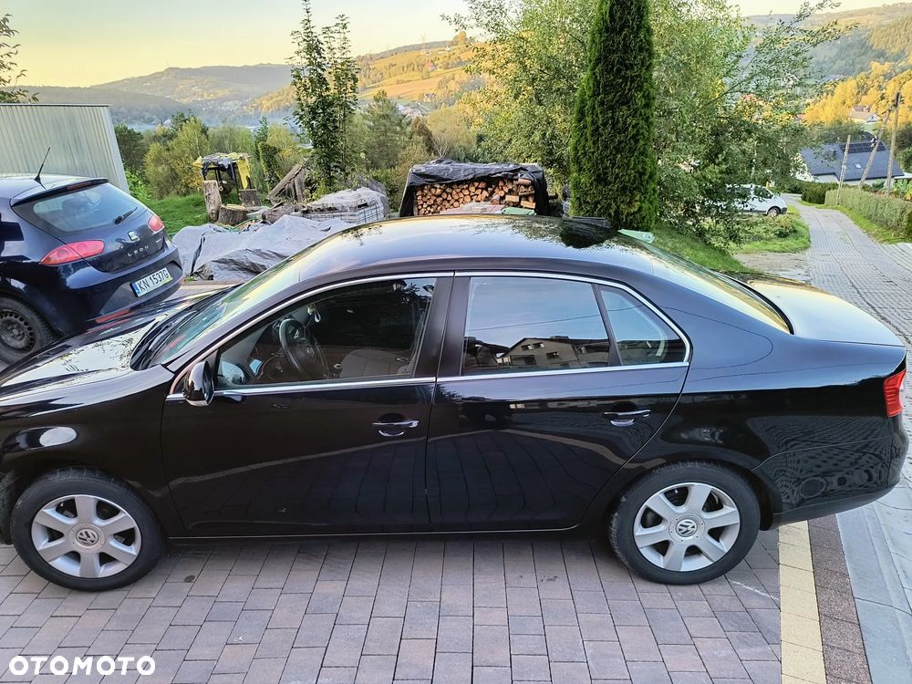 Volkswagen Jetta 1.6 TDI DPF Highline - 6