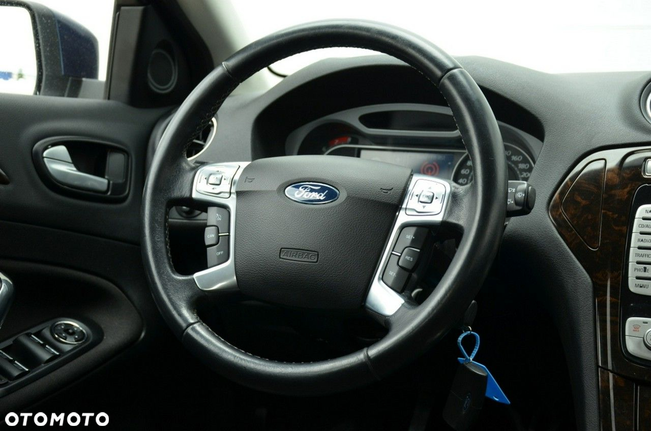 Ford Mondeo - 27