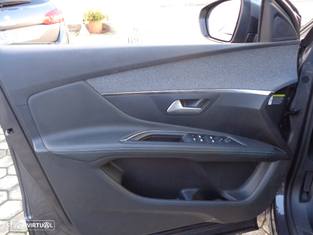 Peugeot 3008 1.5 BlueHDi Allure Pack EAT8 - 15