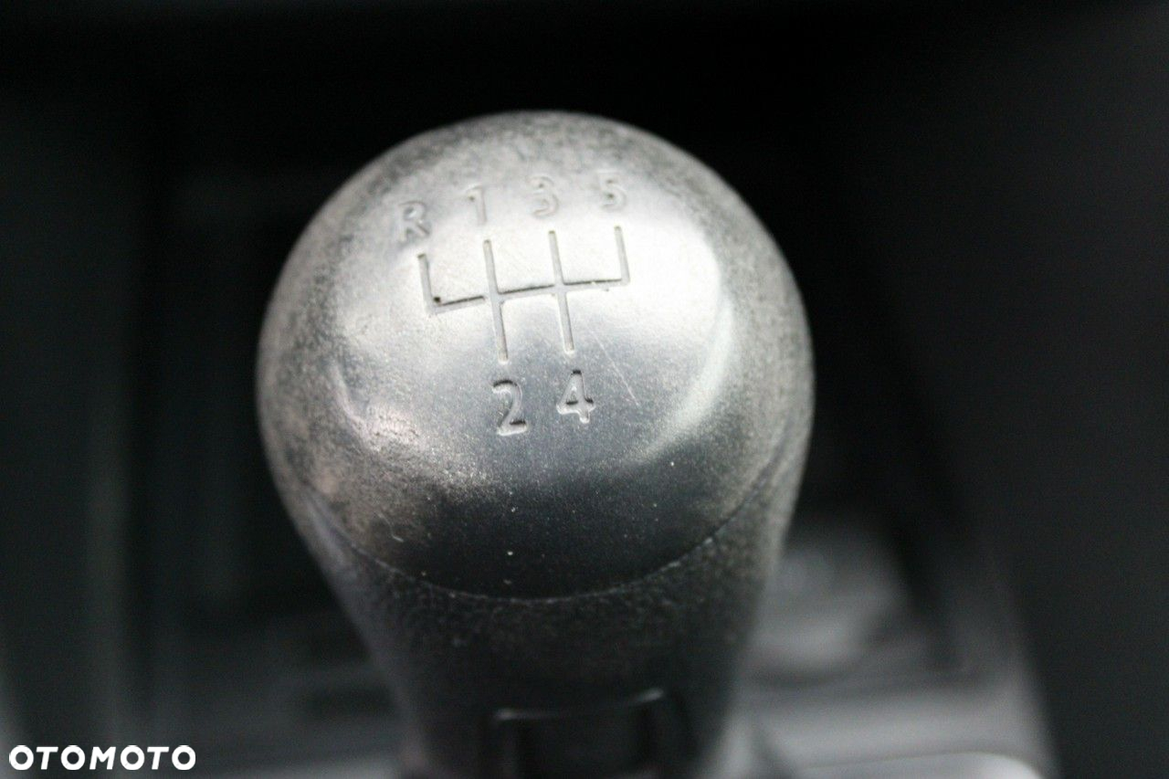 Volkswagen Caddy - 22