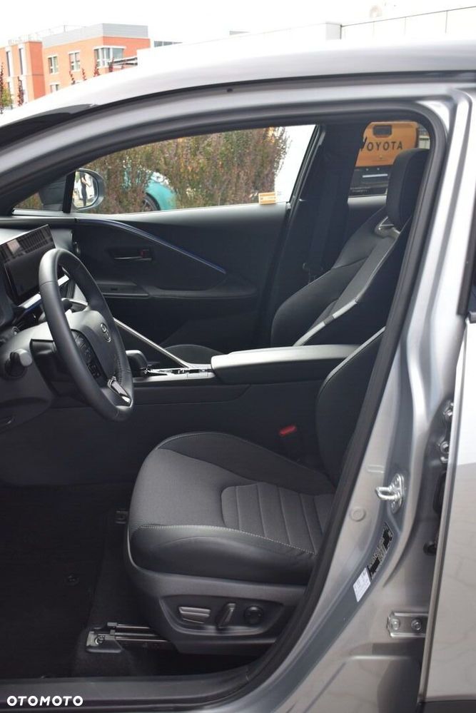 Toyota C-HR - 13