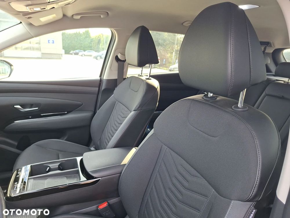 Hyundai Tucson 1.6 T-GDi HEV Executive 2WD - 11