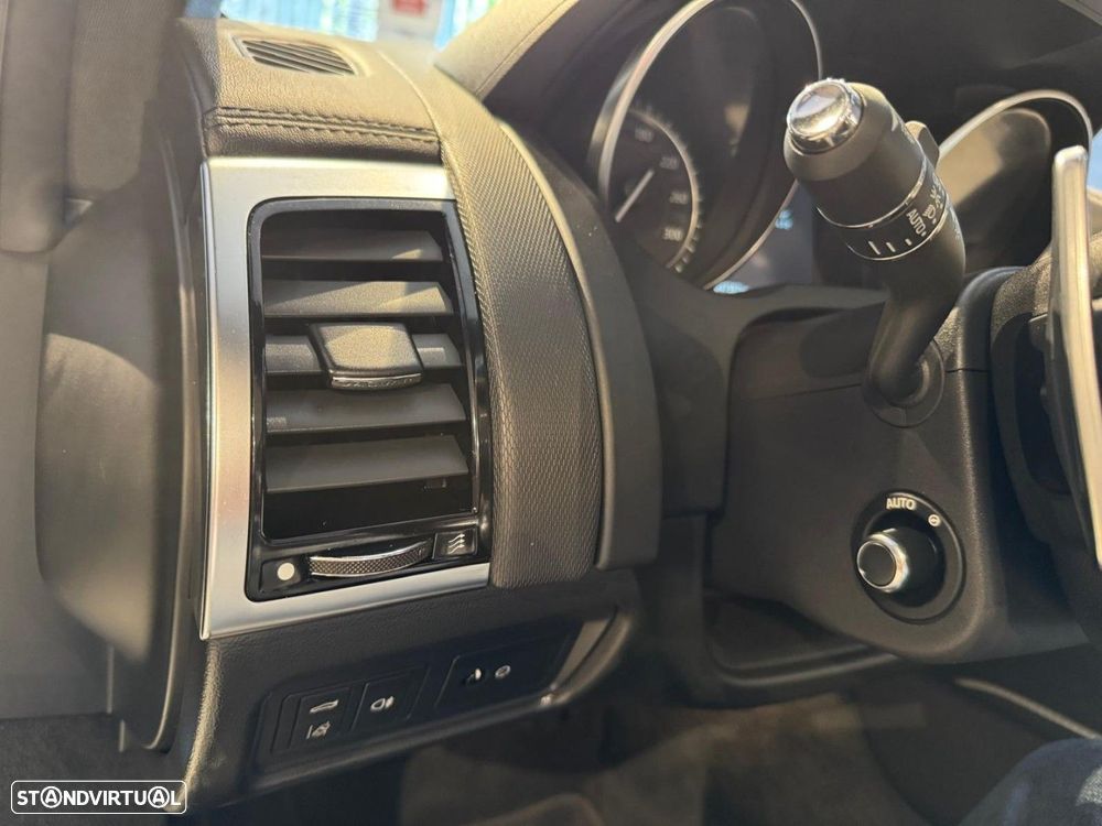 Jaguar F-Type 2.0 i4 R-Dynamic - 12