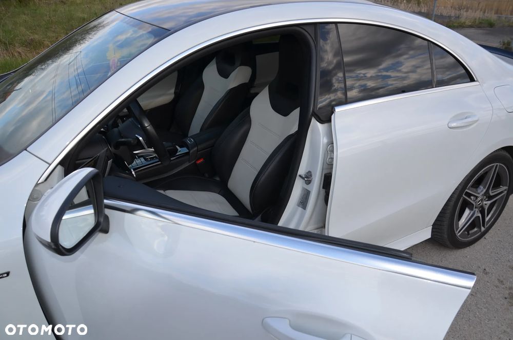 Mercedes-Benz CLA 180 AMG Line 7G-DCT - 11