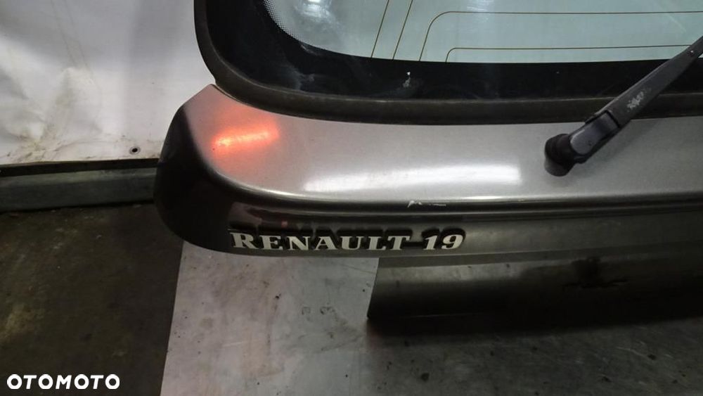 KLAPA TYŁ BAGAŻNIKA RENAULT 19 HB - 7