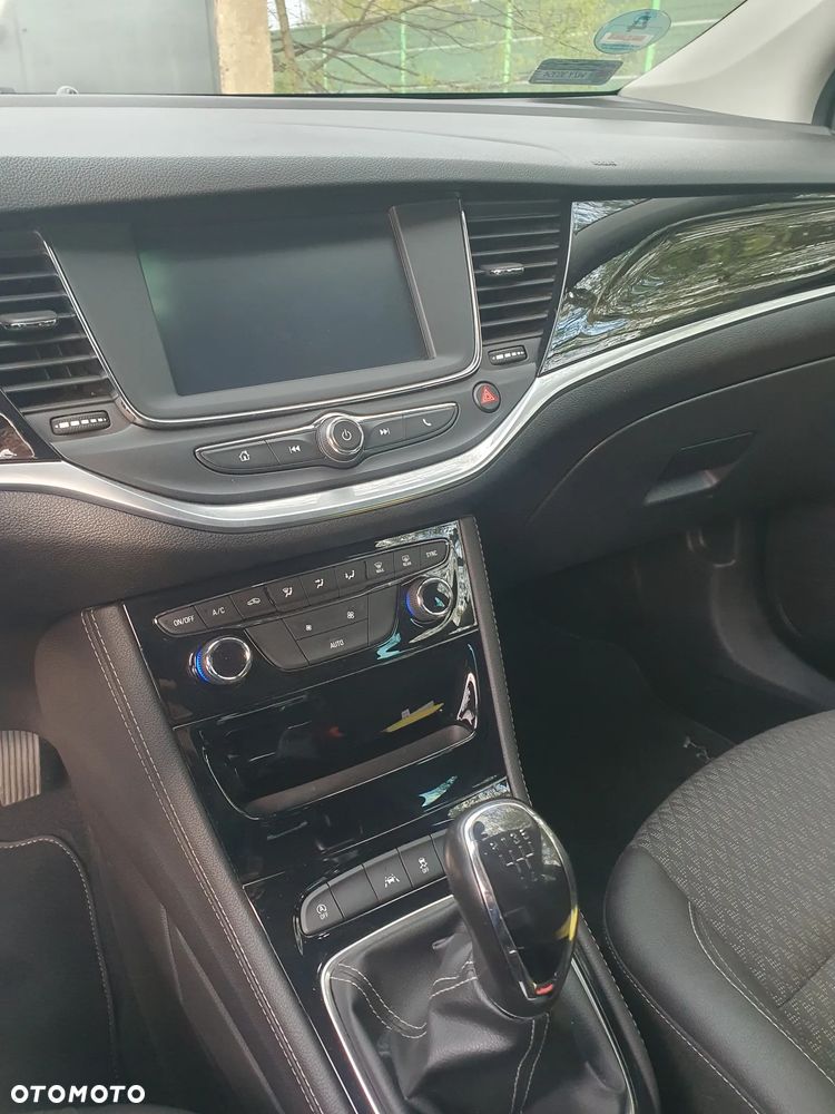 Opel Astra - 16