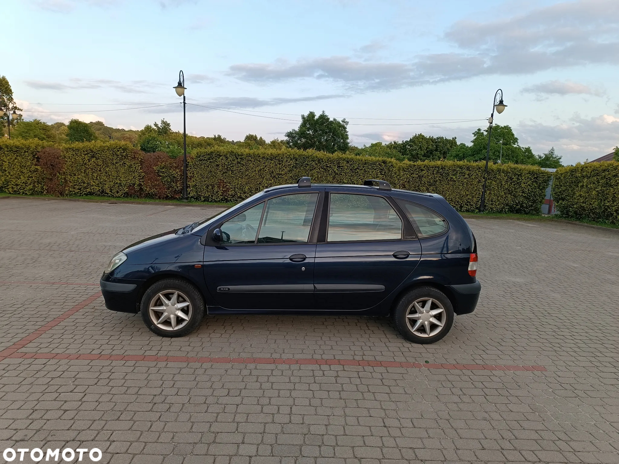 Renault Scenic 1.6 16V Confort Privilege - 3