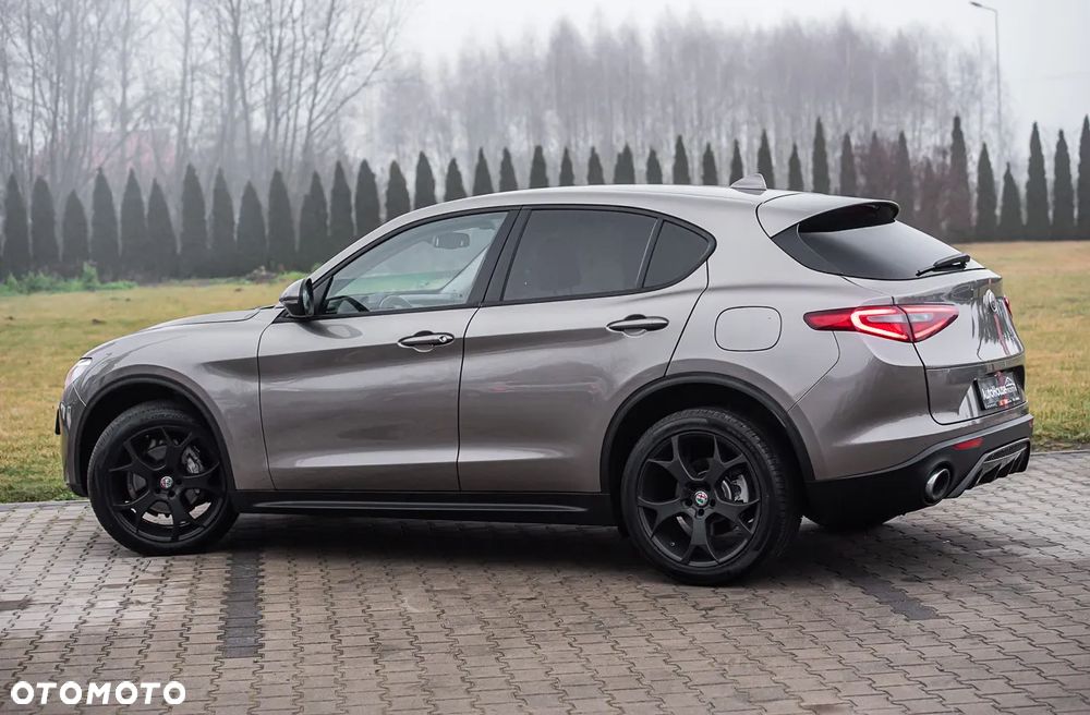 Alfa Romeo Stelvio 2.0 Turbo 16V AT8-Q4 First Edition - 14