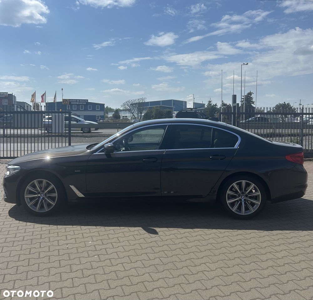 BMW Seria 5 520d Luxury Line - 4