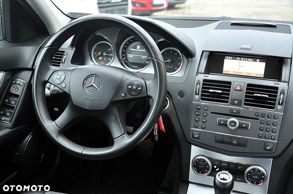 Mercedes-Benz Klasa C 180 Kompressor BlueEFFICIENCY Avantgarde - 22