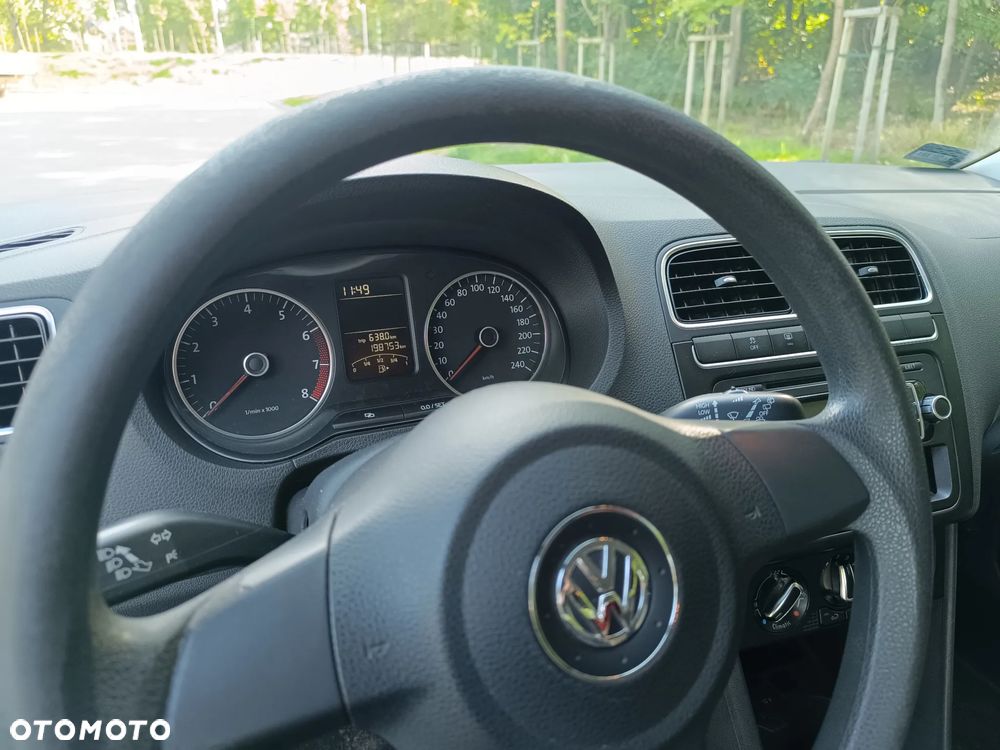 Volkswagen Polo - 8