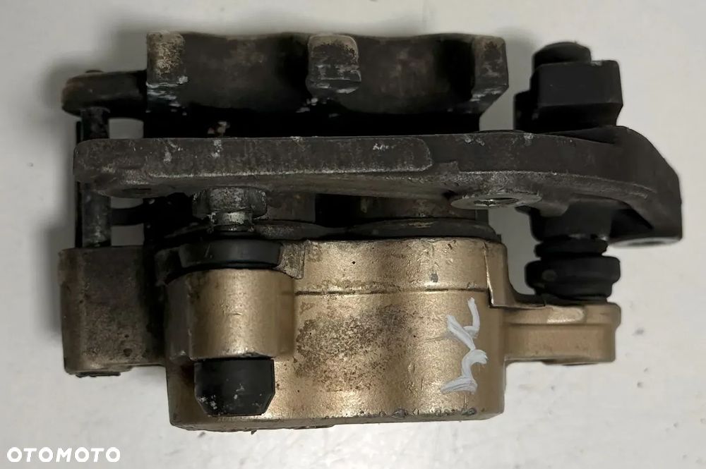Honda CB 600F Hornet PC34 zacisk hamulca przód - 1