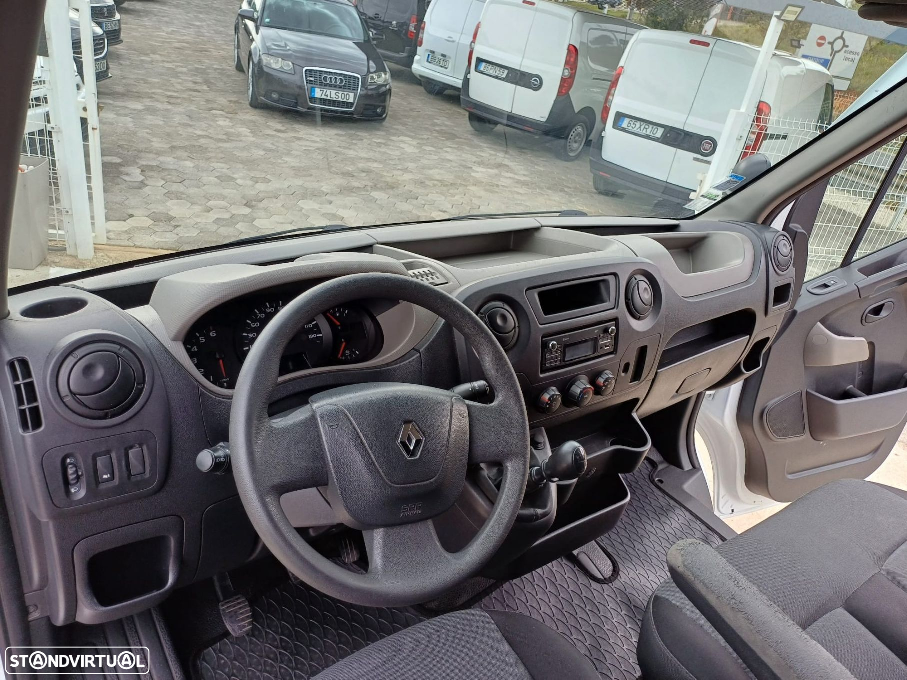 Renault Master 2.3 dCi L2 3.5T CD - 28