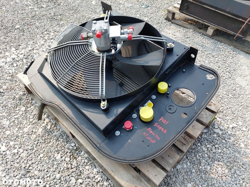 [17][69×70] Chłodnica cieczy oleju wody zespół chłodnic intercooler Manitou MT 1840 [PGI 51146] - 3