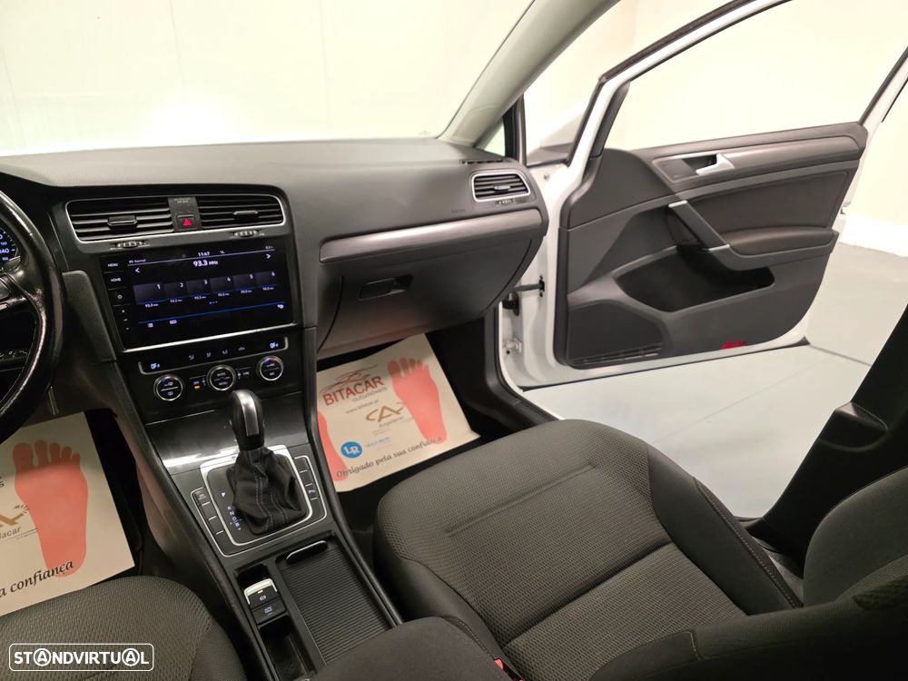 VW e-Golf AC/DC - 38