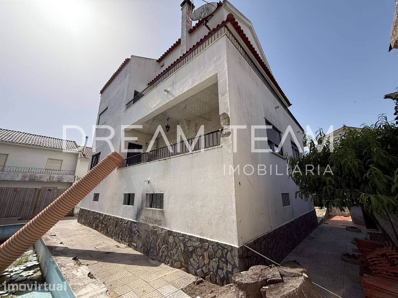 Moradia T7 com Piscina na Charneca da Caparica - Grande imagem: 3/44