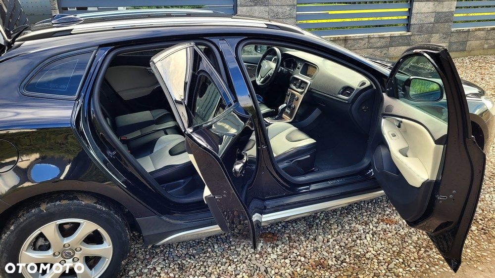 Volvo V40 D3 Geartronic Summum - 14