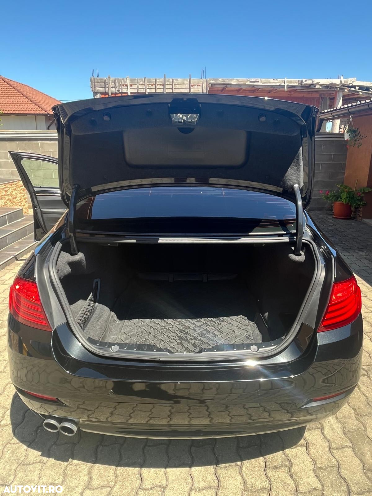 BMW Seria 5 520d AT - 10