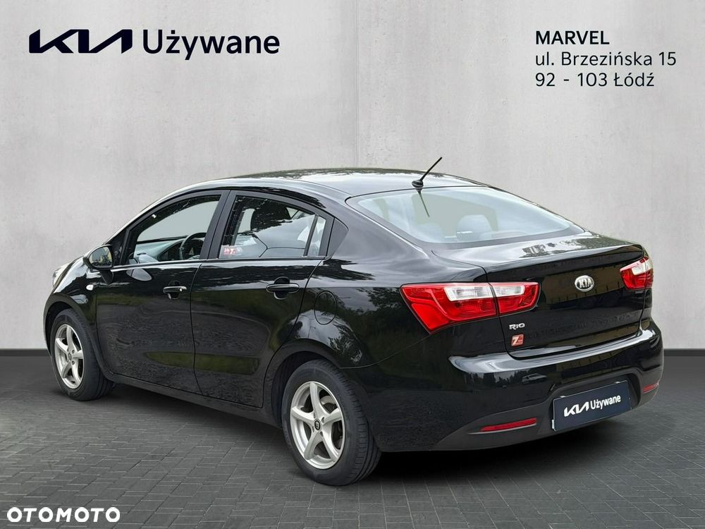 Kia Rio - 6