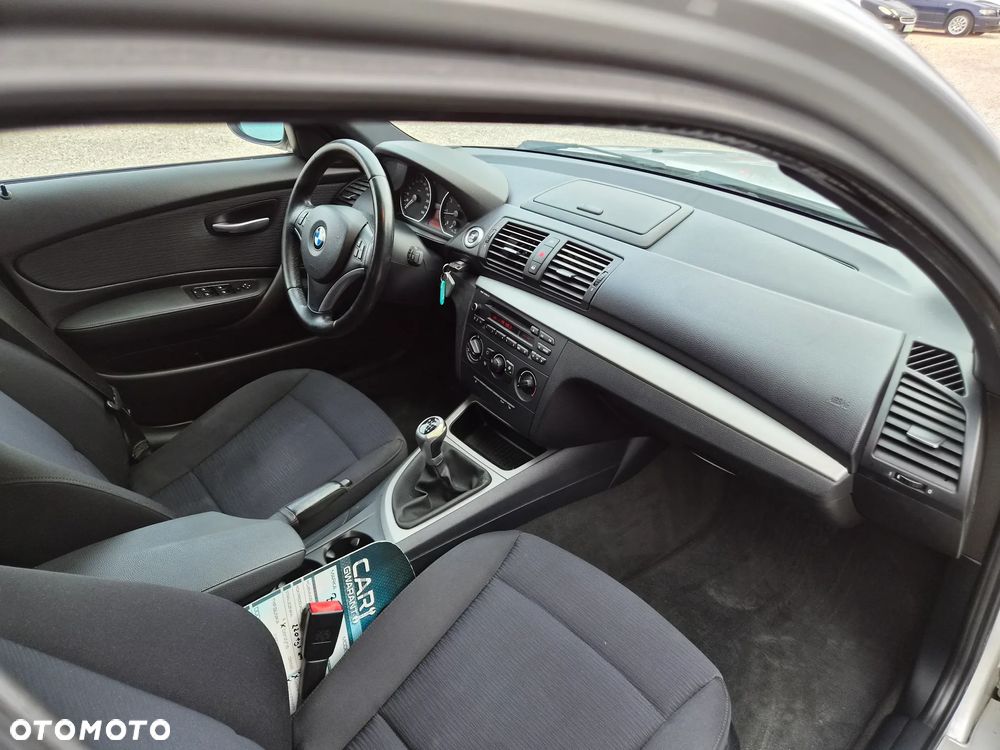 BMW Seria 1 - 22