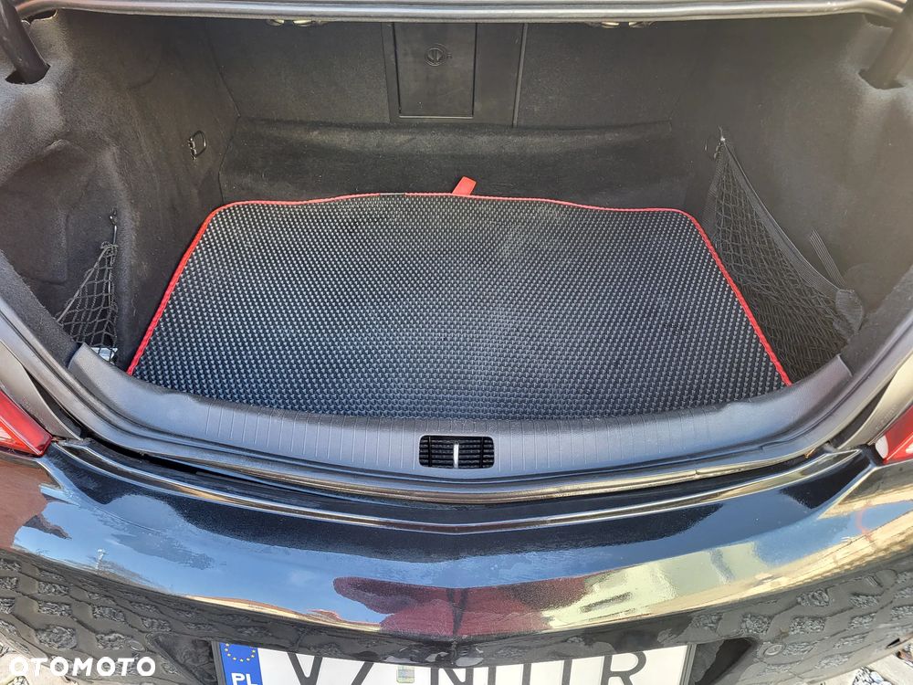 Opel Insignia 2.8 T V6 OPC - 12