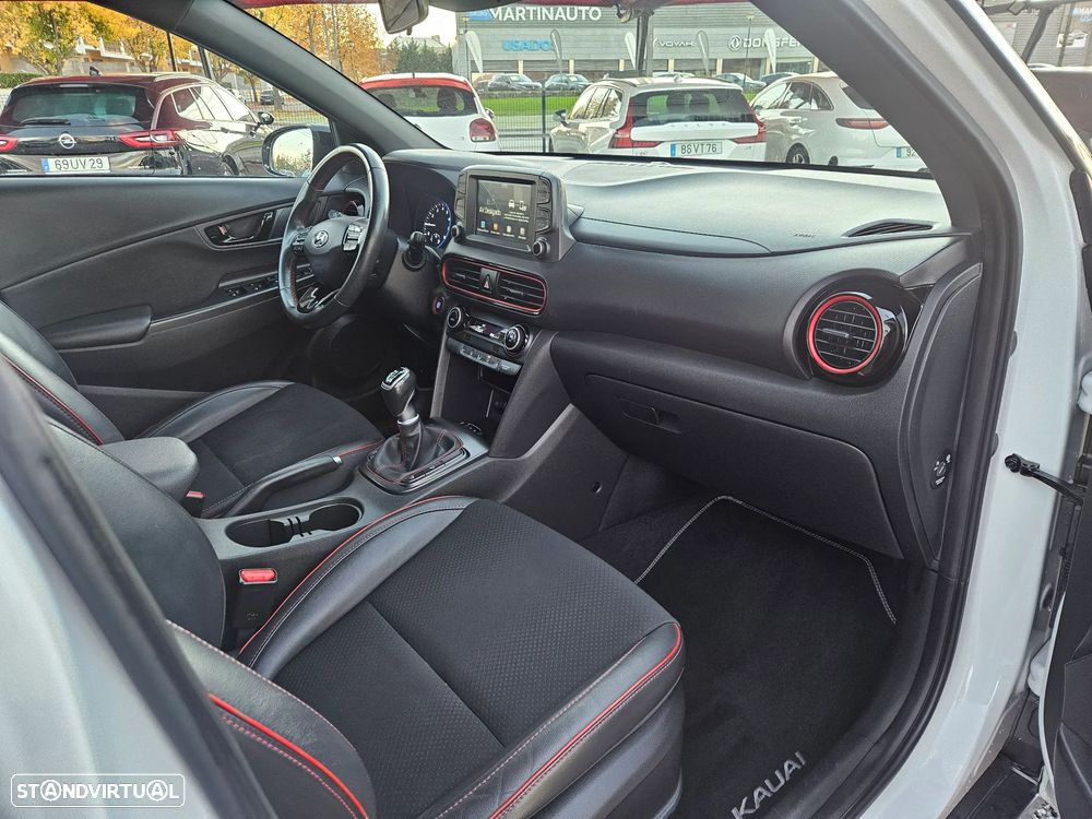 Hyundai Kauai 1.0 T-GDi Premium Pele/Tec.Vermelho - 10