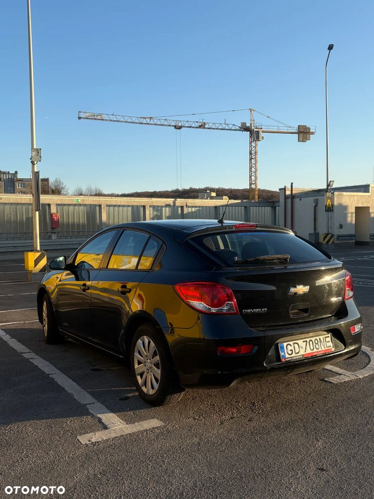 Chevrolet Cruze - 12