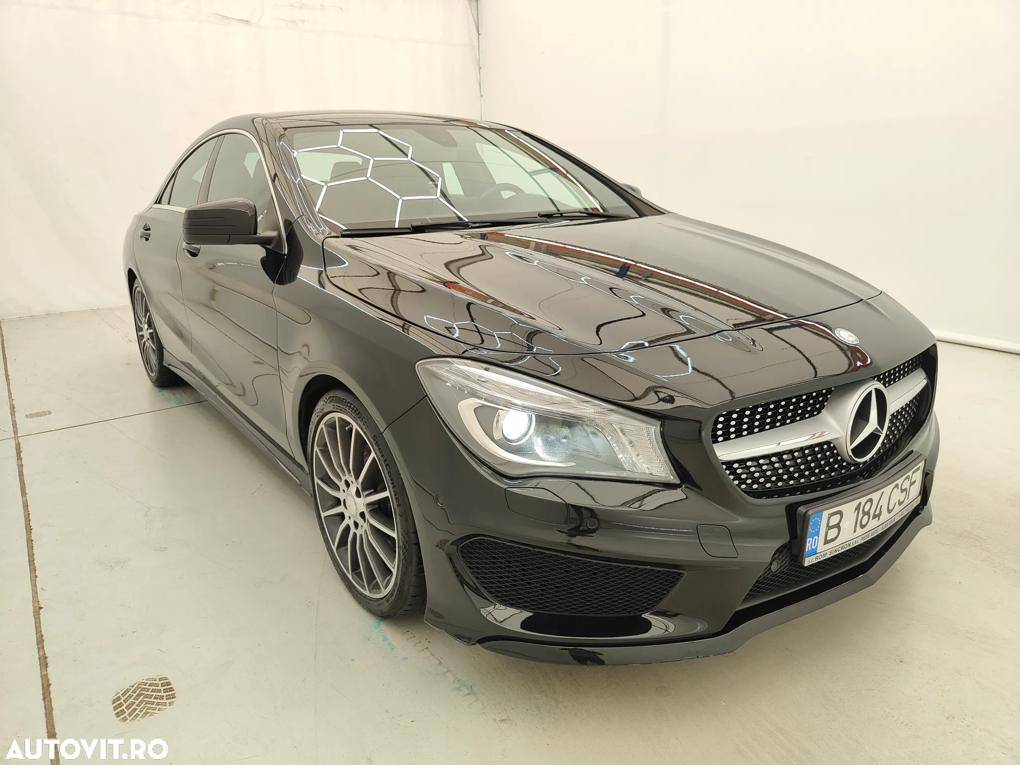 Mercedes-Benz CLA 200 AMG Line - 5