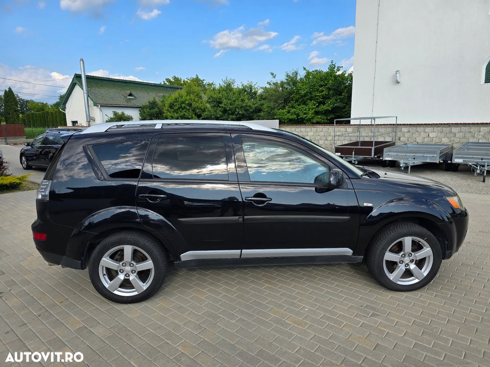 Mitsubishi Outlander 2.0 DI-D 4WD Invite - 21