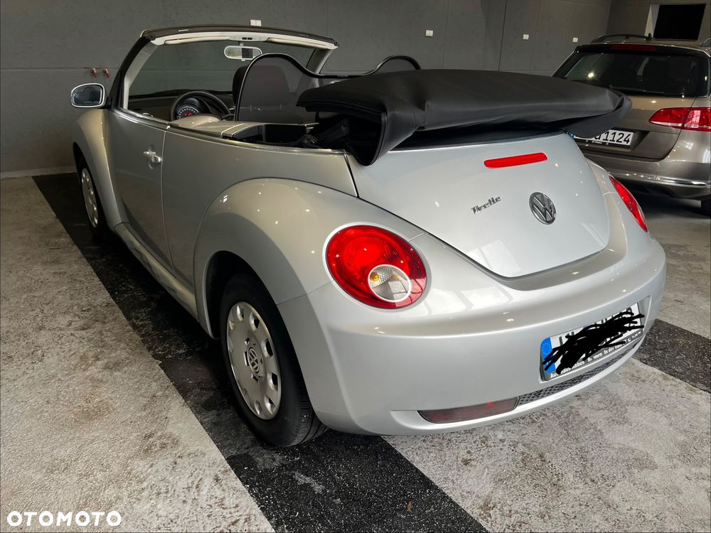 Volkswagen New Beetle - 16